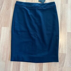 NWT RW&Co Size 00 Ava 21” Navy Blue Skirt